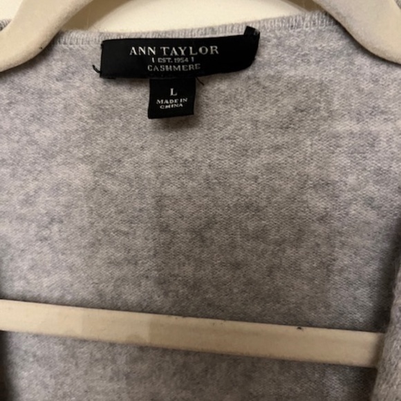 Ann Taylor 100% cashmere gray waterfall cardigan L Large - Picture 2 of 3